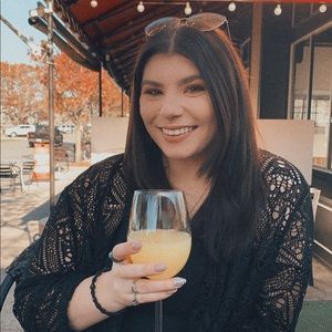 Meet your Posher, Kaya